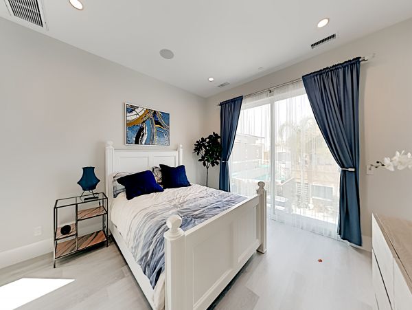 Newport Beach Home 1027550