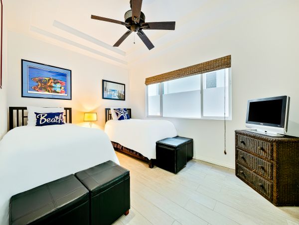 Newport Beach Home 1027554