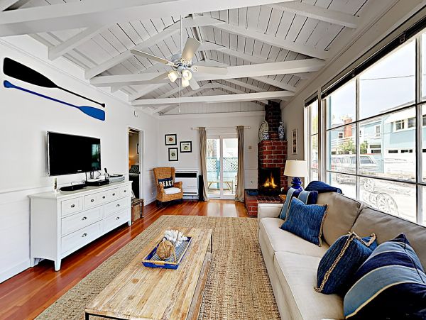 Newport Beach Home 1027557