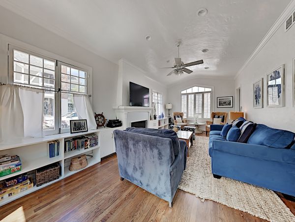 Newport Beach Home 1027559