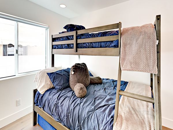 Newport Beach Home 1027560