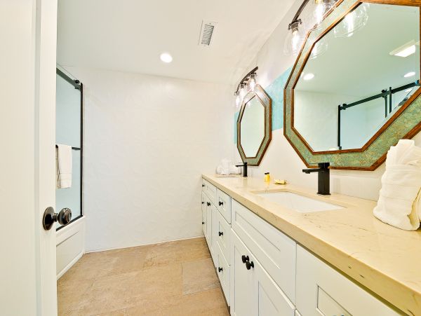 Newport Beach Home 1027566