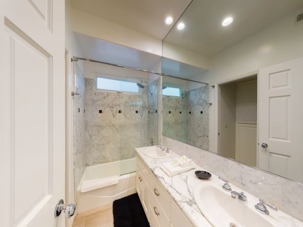 Newport Beach Home 1027567