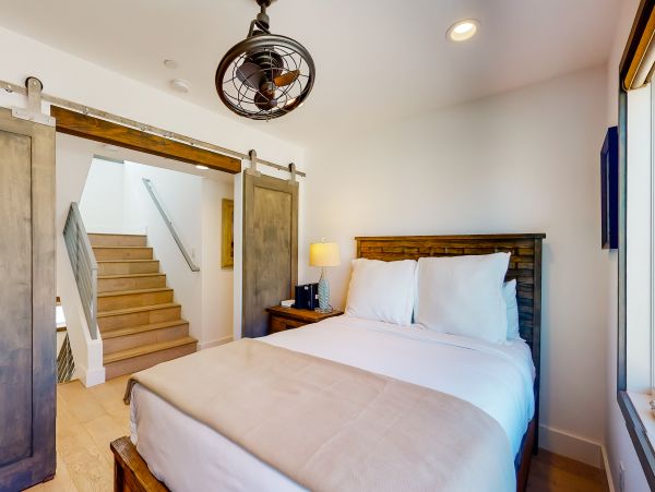 Newport Beach Home 1027568