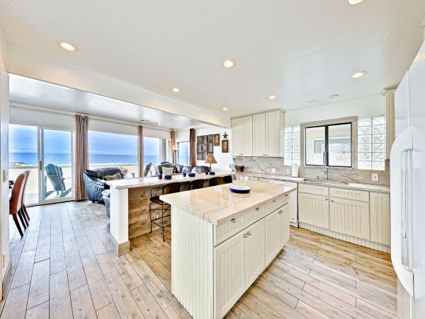 Newport Beach Home 1027570