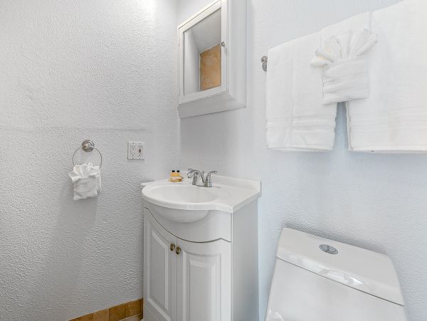 Newport Beach Home 1027572