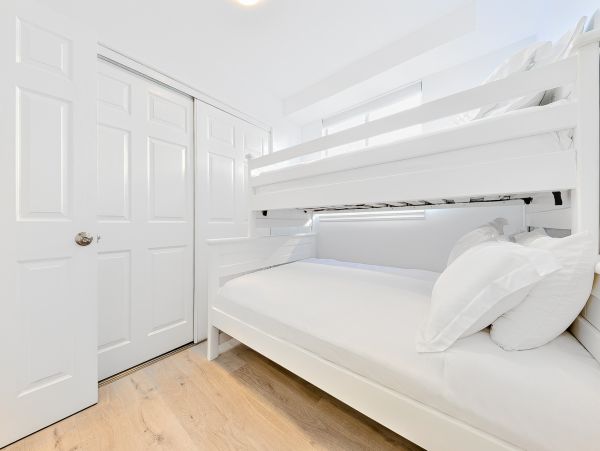 Newport Beach Home 1027572