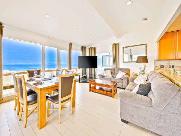 Newport Beach Home 1027573
