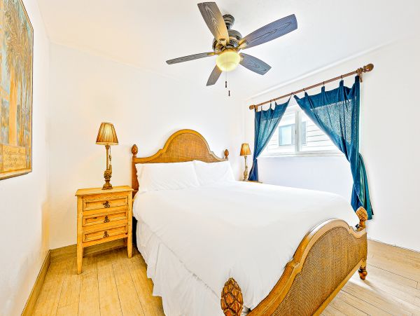 Newport Beach Home 1027573