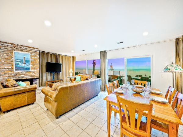 Newport Beach Home 1027576