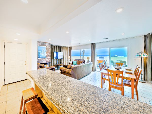 Newport Beach Home 1027576
