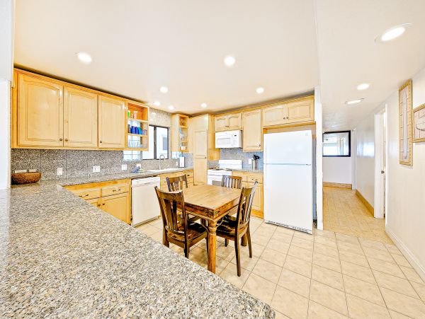 Newport Beach Home 1027576