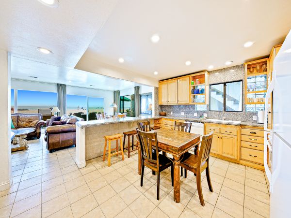 Newport Beach Home 1027576