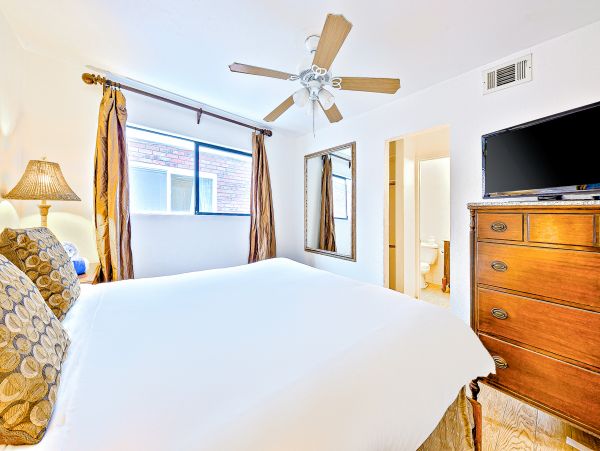Newport Beach Home 1027576