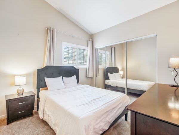 Newport Beach Home 1027580
