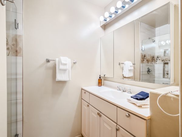 Newport Beach Home 1027580