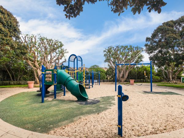 Newport Beach Home 1027582