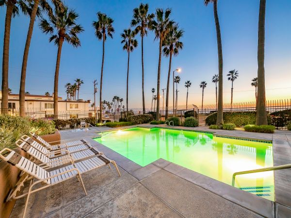 Newport Beach Home 1027595