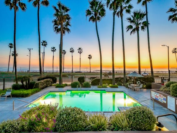 Newport Beach Home 1027595