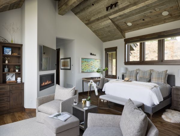 Contemporary Mountain Escape Luxury Vacation Residence