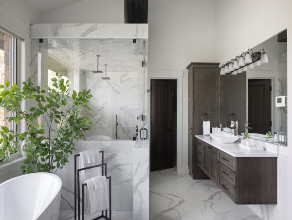 Contemporary Mountain Escape Luxury Vacation Residence