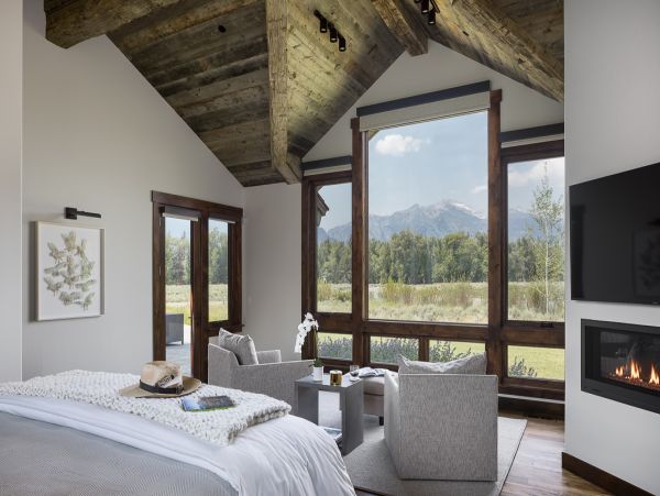 Contemporary Mountain Escape Luxury Vacation Residence