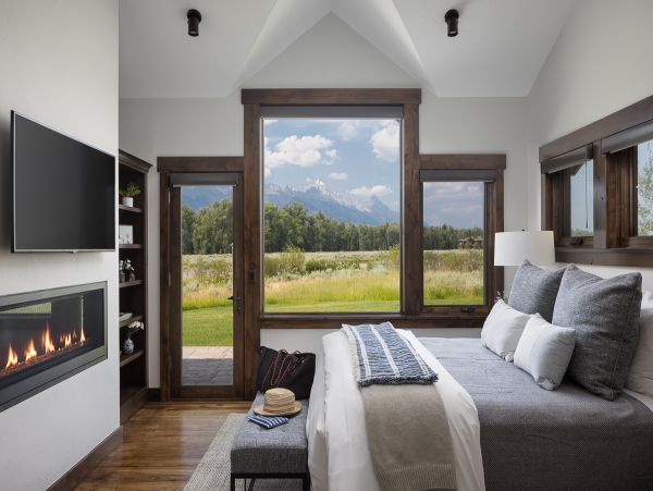 Contemporary Mountain Escape Luxury Vacation Residence