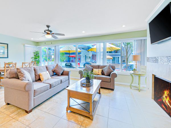 Newport Beach Home 1027597