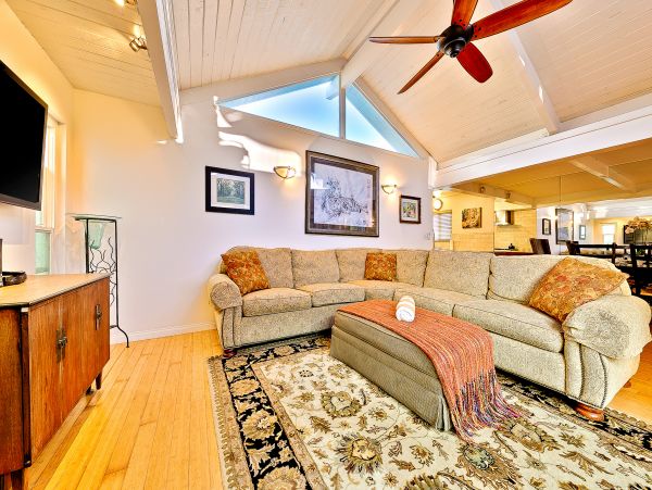 Newport Beach Home 1027601