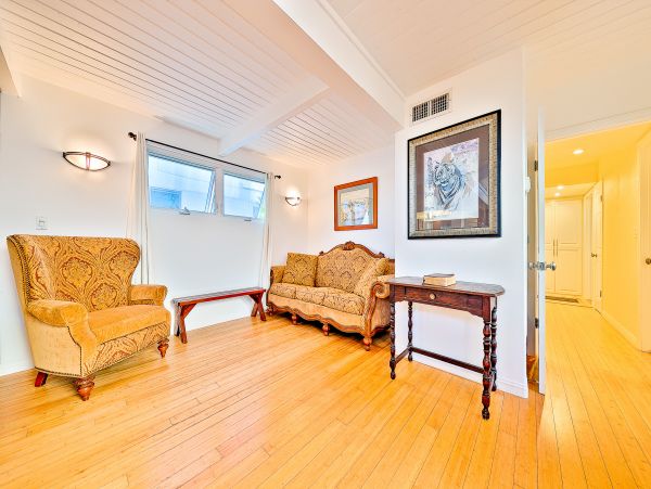 Newport Beach Home 1027601