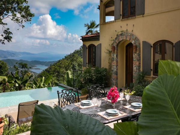 Three Bedroom Vacation Villa with Amazing Views in St. John