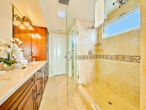 Newport Beach Home 1027603