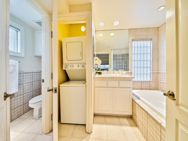 Newport Beach Home 1027603