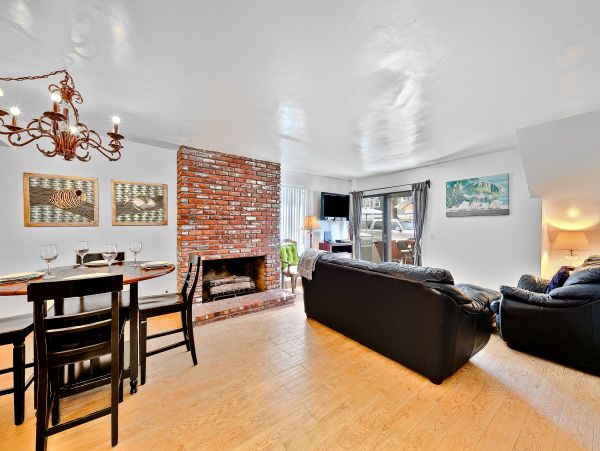 Newport Beach Home 1027604