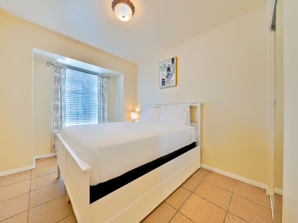 Newport Beach Home 1027605