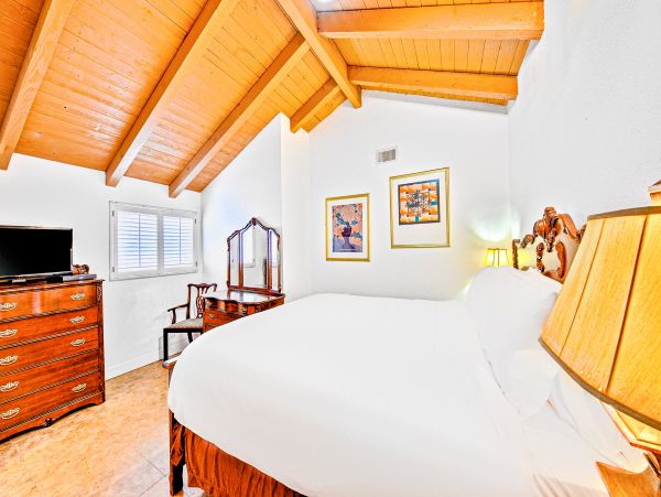 Newport Beach Home 1027606