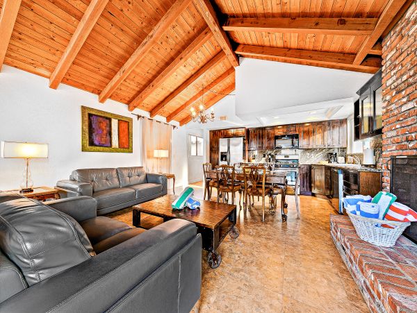 Newport Beach Home 1027606