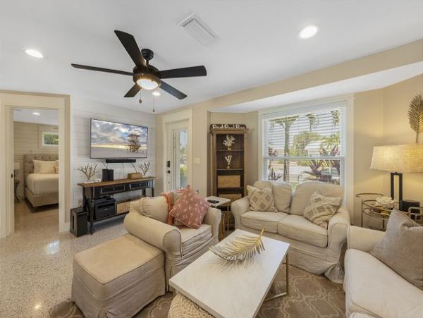 Anna Maria Island Holmes Beach Home 1027621