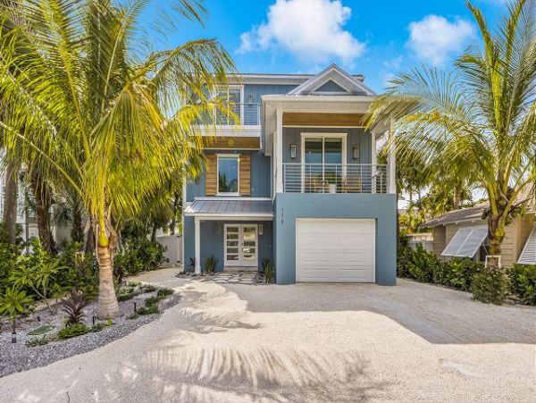 Anna Maria 4 Bedroom Vacation Villa with Private Pool