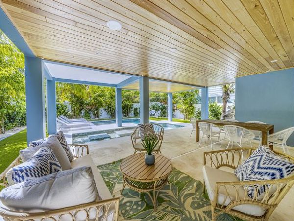 Anna Maria 4 Bedroom Vacation Villa with Private Pool