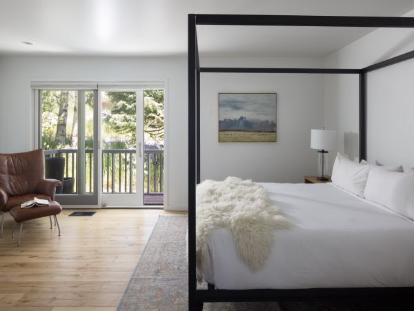 Beautiful Condo with 6 Bedrooms Sleeps 12 Guests