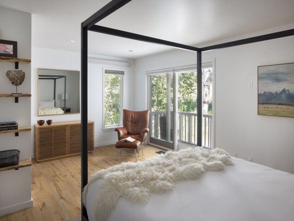 Beautiful Condo with 6 Bedrooms Sleeps 12 Guests