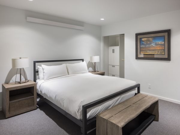 Beautiful Condo with 6 Bedrooms Sleeps 12 Guests