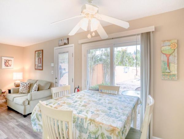 Ground-Floor Vacation Condo in Holmes Beach Sleeps 4