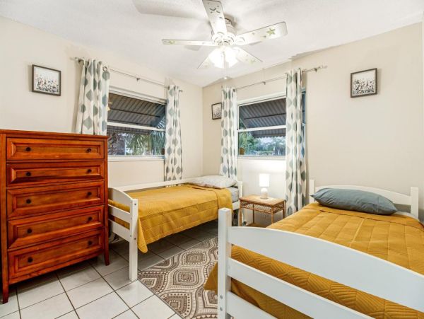 Lovely 4 Bedroom Home in Bradenton Sleeps 9