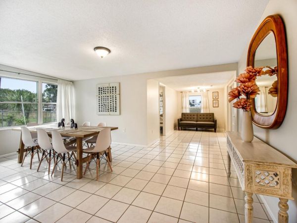 Lovely 4 Bedroom Home in Bradenton Sleeps 9