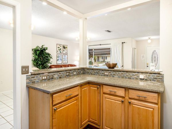 Lovely 4 Bedroom Home in Bradenton Sleeps 9