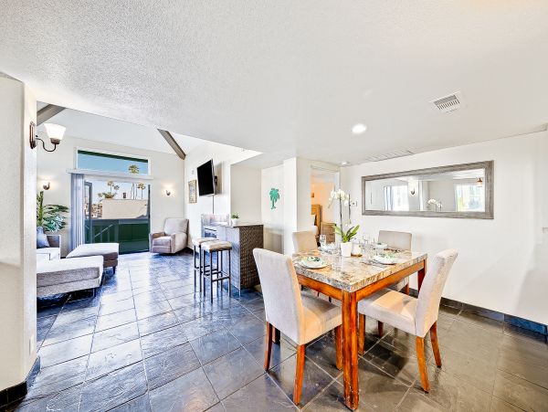 Newport Beach Home 1027667