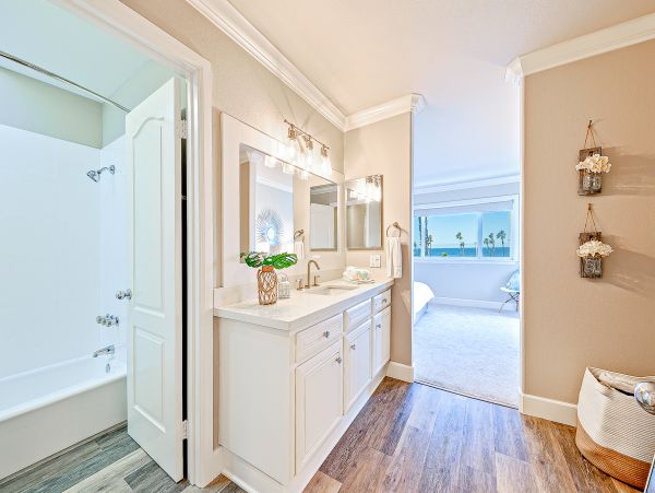 Newport Beach Home 1027672