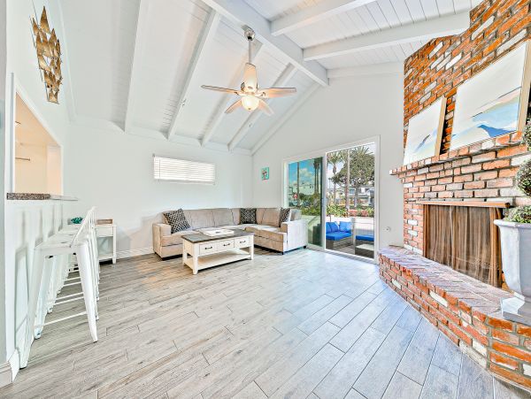 Newport Beach Home 1027675